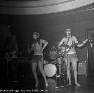 the-ladybirds-opptrer-i-bergen--the-ladybirds-performing-in-bergen-norway-1968_4986312597_o.jpg