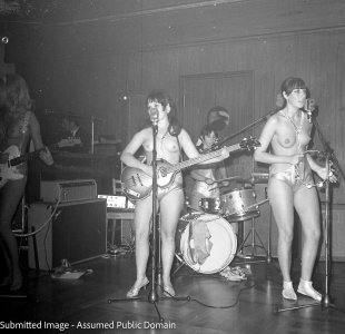 the-ladybirds-opptrer-i-bergen--the-ladybirds-performing-in-bergen-norway-1968_4986312941_o.jpg