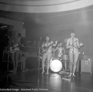 the-ladybirds-opptrer-i-bergen--the-ladybirds-performing-in-bergen-norway-1968_4986907854_o.jpg