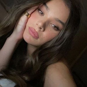 Hailee Steinfeld 00001.jpg