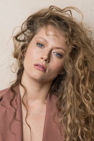 Henessi Schmidt (2).jpg