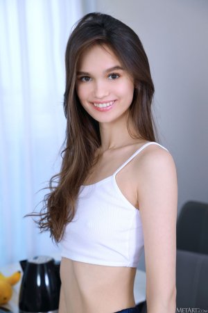 0012-02 thefappeningblog.com.jpg