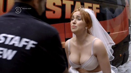 Kerry Howard Bouncing.mp4_snapshot_00.07.579.jpg