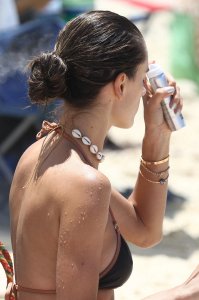 Alessandra Ambrosio 23 - The Fappening Blog.jpg