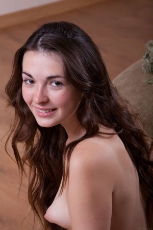 0005-12 thefappeningblog.com.jpg