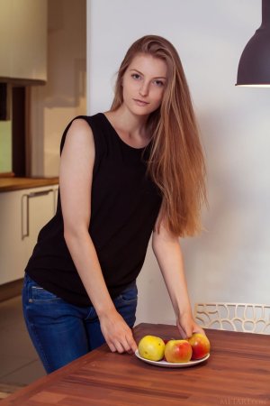 0015-02 thefappeningblog.com.jpg