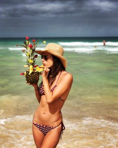 alessandra-ambrosio-sexy-2-photos-2 1 thefappeningblog.com.jpg