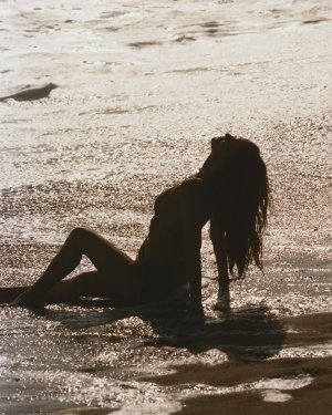 victoriajustice_post_7_21_2024_6_32_10 PM3417360419336000767.jpg