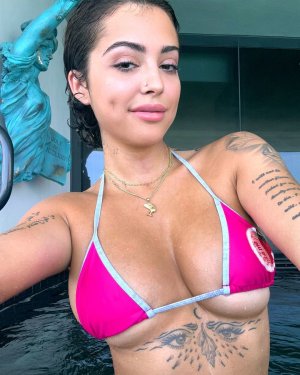 Malu_Trevejo_in_Pink_Bikini_07-07-2024__1_.jpg