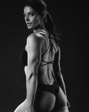 Ashley Greene 001.jpg