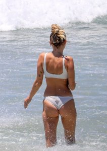Miley Cyrus 13 - The Fappening Blog.jpg
