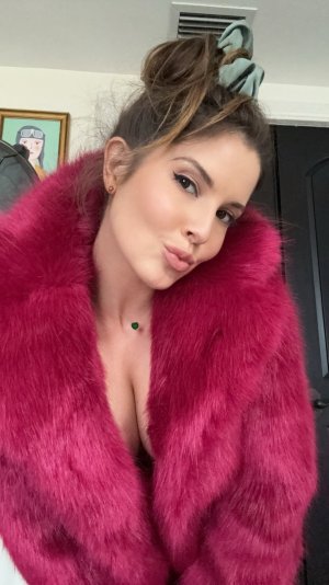 amandacerny_story_8_7_2024_6_14_32 PM3429672769490192482.jpg