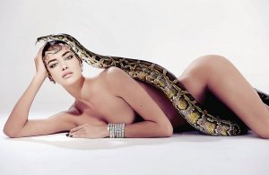 Irina-Shayk-Nude-Snake-Pose.jpg