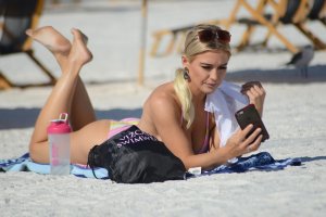 Lauren Hubbard Sexy 13 - The Fappening Blog.jpg