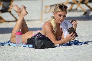 Lauren Hubbard Sexy 14 - The Fappening Blog.jpg