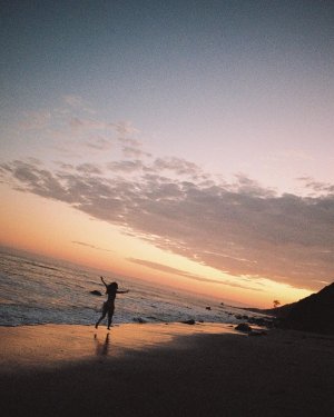 victoriajustice_post_8_10_2024_10_16_06 PM3431968638073413820.jpg