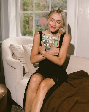 juleshough_post_8_12_2024_6_05_30 PM3433292059694715144.jpg