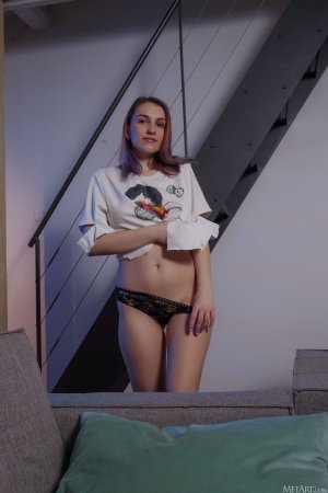 0009-08 thefappeningblog.com.jpg