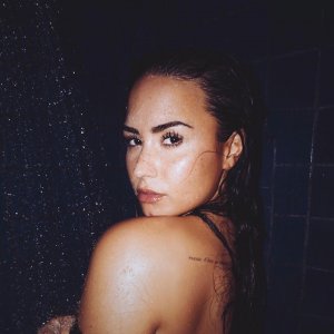 Demi Lovato Sexy 2 pic.jpg