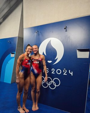 Kassidy Cook and Sarah Bacon Synchronized Dive 02.jpg