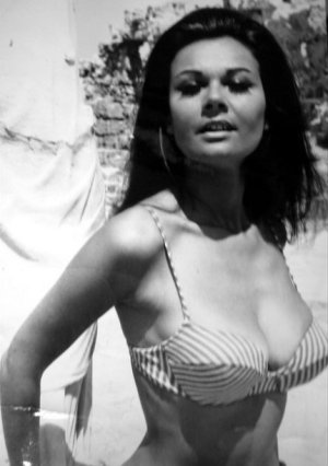 Imogen Hassall 09.jpg