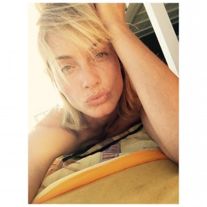 Amber Valletta Nude & Sexy 9 - The Fappening Blog.jpg