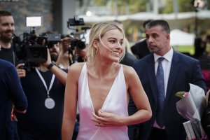 Margot Robbie Sexy 3 - The Fappening Blog.jpg