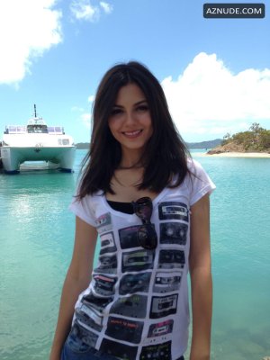 Victoria-Justice-Naked-029.jpg