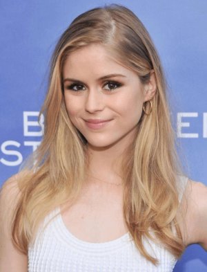 Erin Moriarty 708.jpg