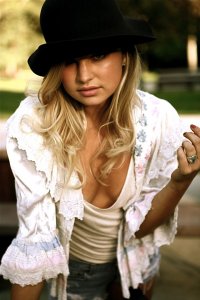 Jennifer Akerman Nude & Sexy 37 - The Fappening Blog.jpg