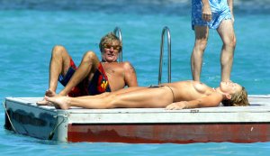 79395_penny_lancaster_topless_celebrity-pix.co_122_122_179lo.jpg