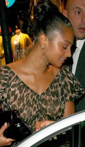 Alesha-Dixon-see-through-nipple-061408.jpg
