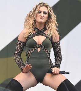 perrie-645619.jpg