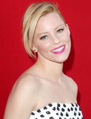 elizabeth-banks-the-lego-movie-premiere-in-los-angeles_28.jpg