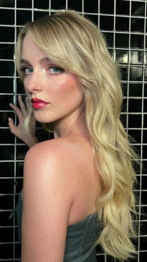 MckennaGrace (4).jpg