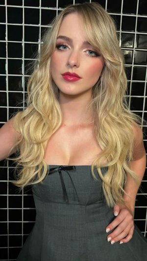 MckennaGrace (5).jpg