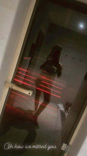 imogen_thomas's instagram 2023-11-7-11.51.829 story.jpg