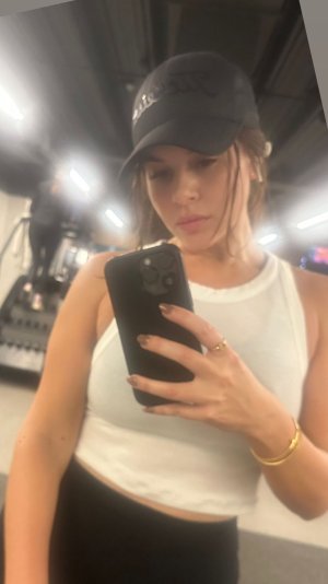 imogen_thomas's instagram 2023-11-7-11.51.338 story.jpg