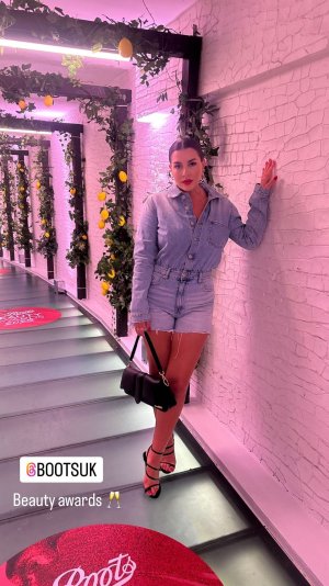 imogen_thomas's instagram 2023-9-8 story.jpg