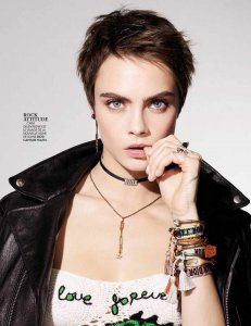 Cara Delevingne Sexy & Topless 3 - The Fappening Blog.jpg
