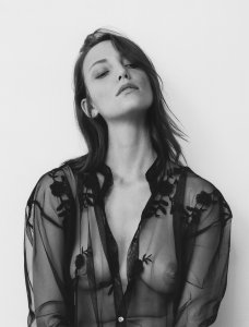 Charissa du Plessis Nude & Sexy 4 thefappeningblog.com.jpg