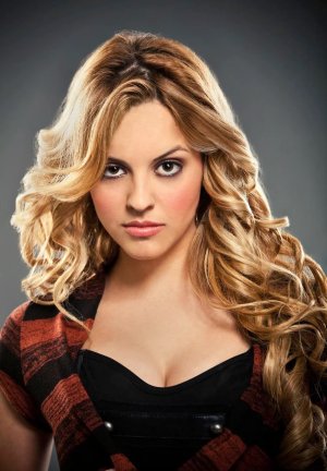 gage-golightly-v0-7lbrfamfxzhb1.jpeg