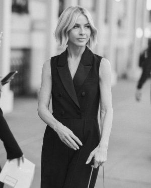 juleshough_post_9_8_2024_10_53_18 AM3452643474527321663.jpg