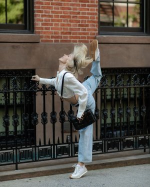 juleshough_post_9_10_2024_10_38_14 AM3454085439945084740.jpg