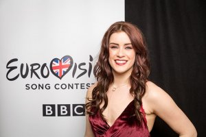 Lucie-Jones-eurovision-you-decide-2017_photo-credit_BBC-web.jpg