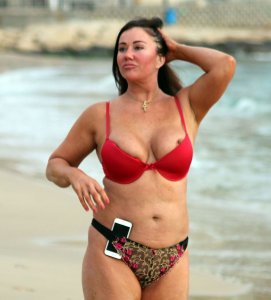 Lisa Appleton Nip Slip 15 - The Fappening Blog.jpg