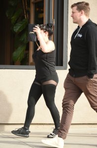 Ariel Winter Braless 16 - The Fappening Blog.jpg