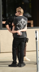 Ariel Winter Braless 19 - The Fappening Blog.jpg