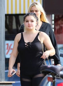 Ariel Winter Braless 30 - The Fappening Blog.jpg