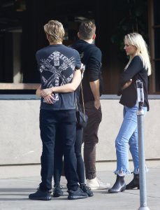 Ariel Winter Braless 51 - The Fappening Blog.jpg